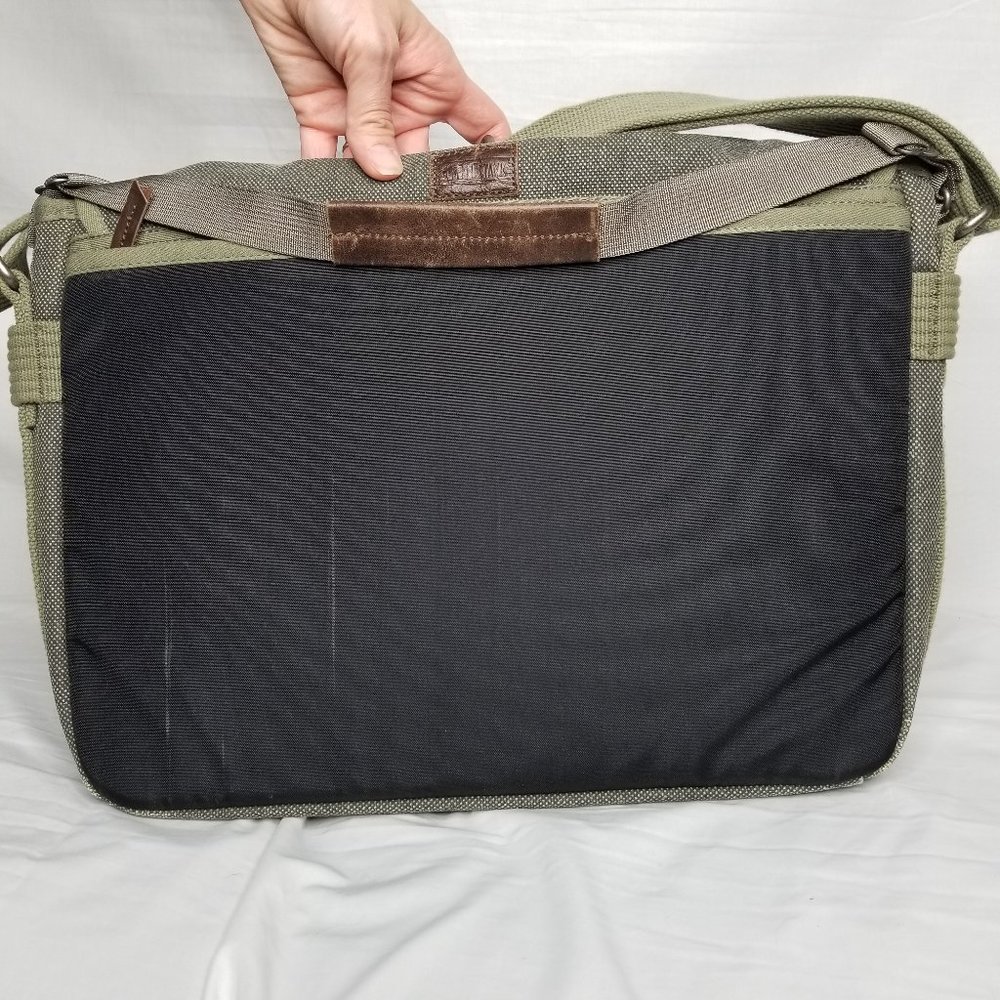 Think Tank Photo Retrospective Laptop Case 15L - Picture 4 of 16